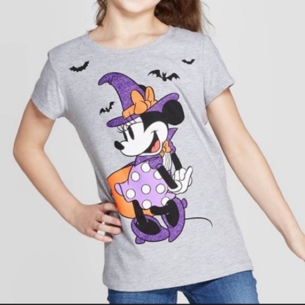 Girls’ Minnie Mouse graphic tee
